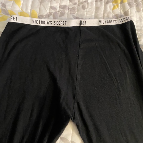 Victoria's Secret Other - Iconic ladies sleep wear bottoms - black and white Vicky pants. 😍